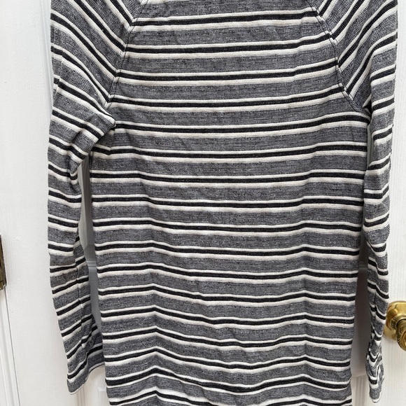 Lou & Grey Sweater - Women’s Size XS - Picture 4 of 5
